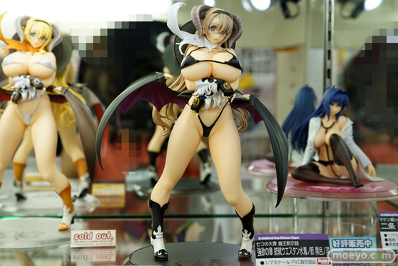 セーラームーンなど秋葉原の新作美少女フィギュア展示の様子24