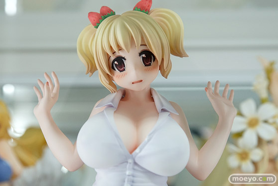 秋葉原の新作フィギュア展示の様子画像06