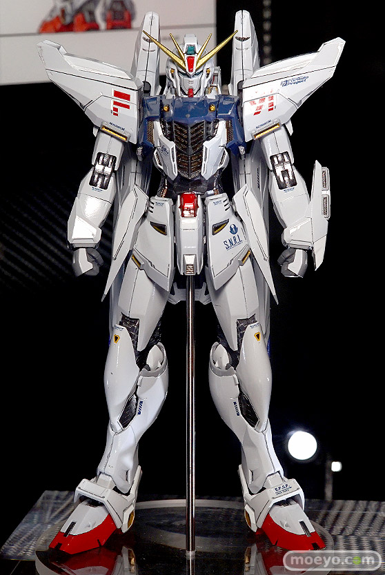 第56回ホビーショーのバンダイブースのガンダム系新作展示の様子01
