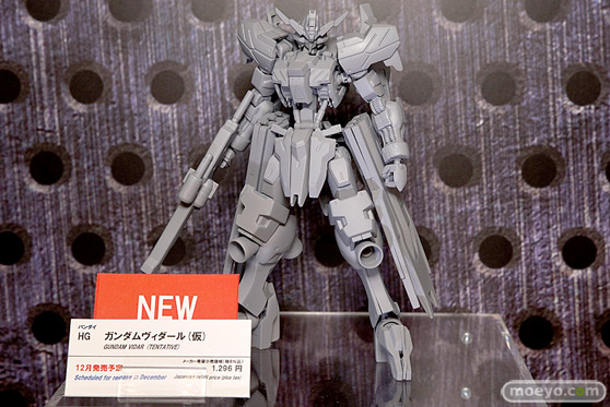 第56回ホビーショーのバンダイブースのガンプラ新作展示の様子01