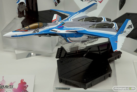 第56回ホビーショーのバンダイブースのマクロスシリーズ新作展示の様子07