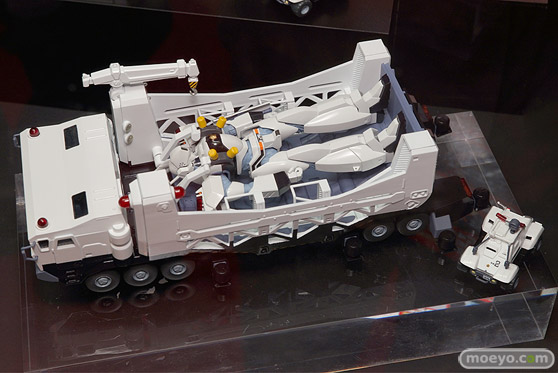 第56回ホビーショーのバンダイブースのメカもの新作展示の様子19