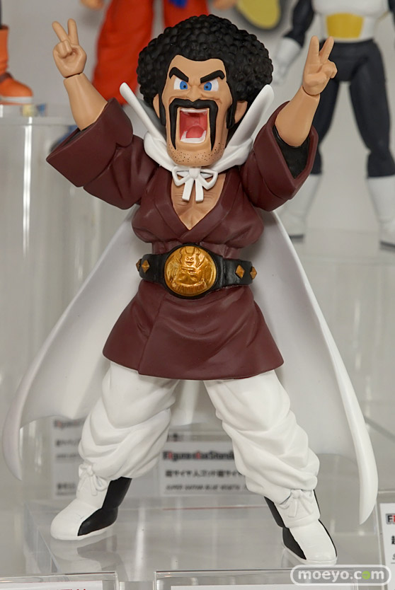 人造人間18号やフリーザの小型ポッドなど第56回ホビーショーのバンダイブースのキャラもの新作展示の様子03