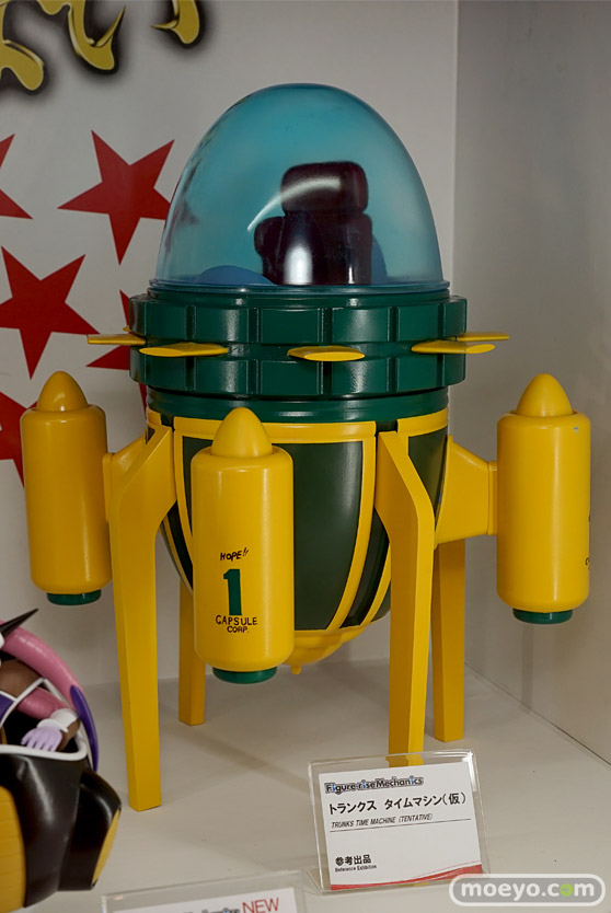 人造人間18号やフリーザの小型ポッドなど第56回ホビーショーのバンダイブースのキャラもの新作展示の様子09