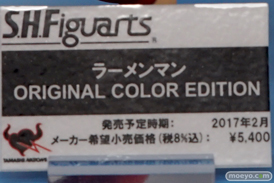 人造人間18号やフリーザの小型ポッドなど第56回ホビーショーのバンダイブースのキャラもの新作展示の様子22