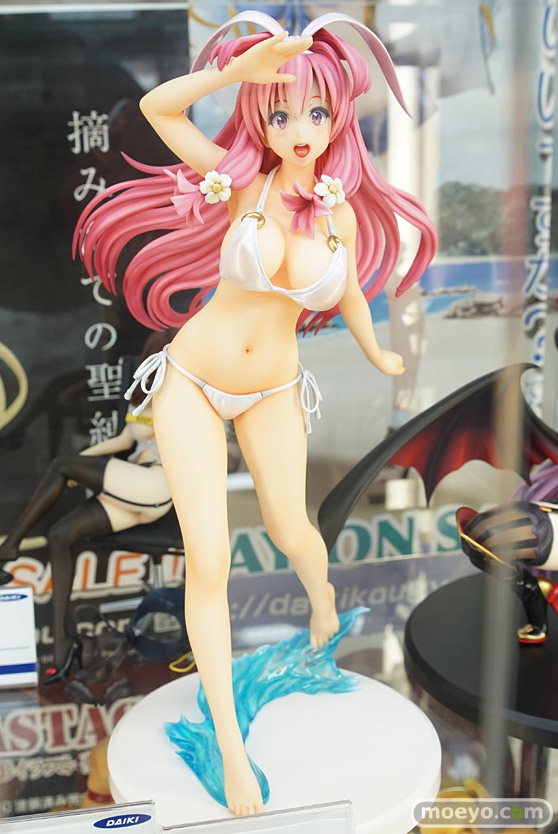 水無月ららやそに子やビーデルなど秋葉原の新作フィギュア展示の様子04