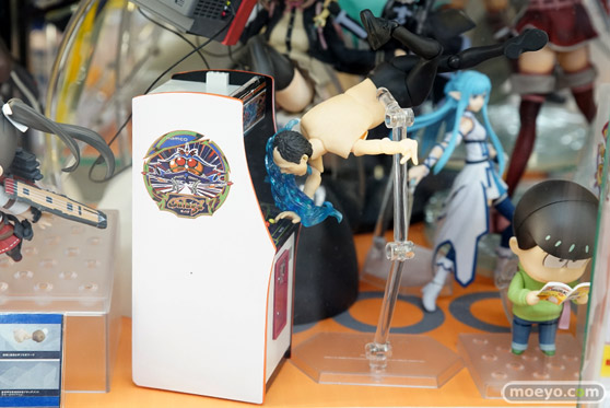 水無月ららやそに子やビーデルなど秋葉原の新作フィギュア展示の様子09
