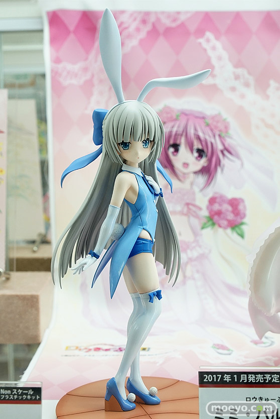 秋葉原の新作フィギュア展示の様子画像01