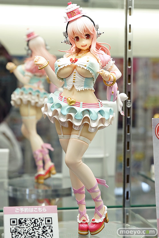 秋葉原の新作フィギュア展示の様子画像32