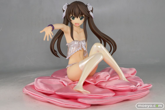 ウェーブのランジェリースタイル IS<インフィニット・ストラトス> 凰 鈴音の製品版エロ尻パンツ画像01