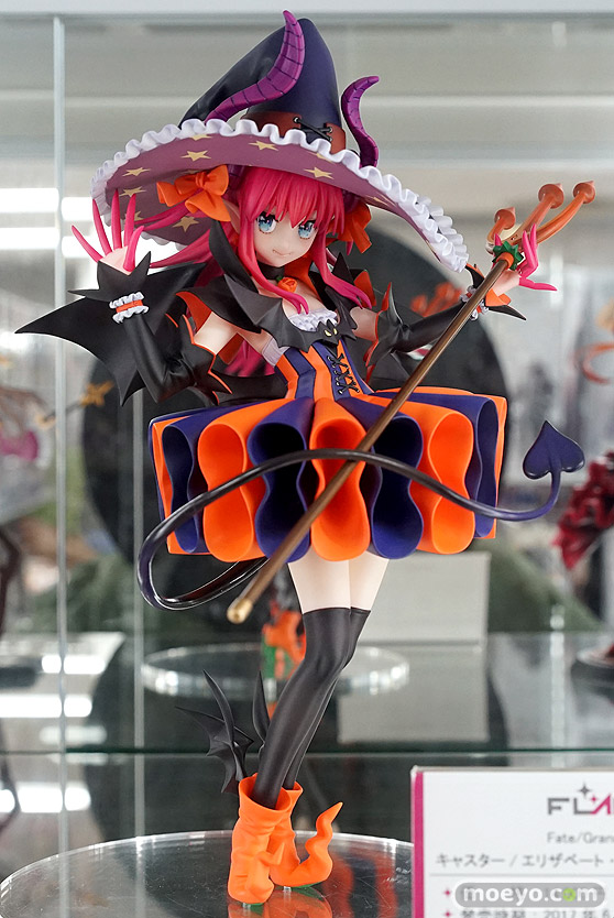 秋葉原の新作フィギュアサンプル展示の様子04