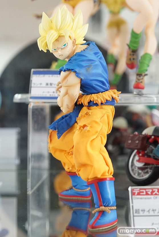 秋葉原の新作フィギュアサンプル展示の様子18