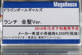 秋葉原の新作フィギュア展示の様子画像04