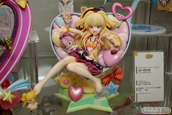 秋葉原の新作フィギュア展示の様子画像05