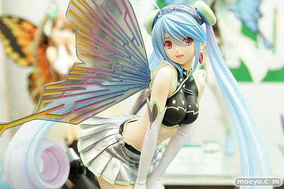 秋葉原での新作フィギュア展示の様子画像08