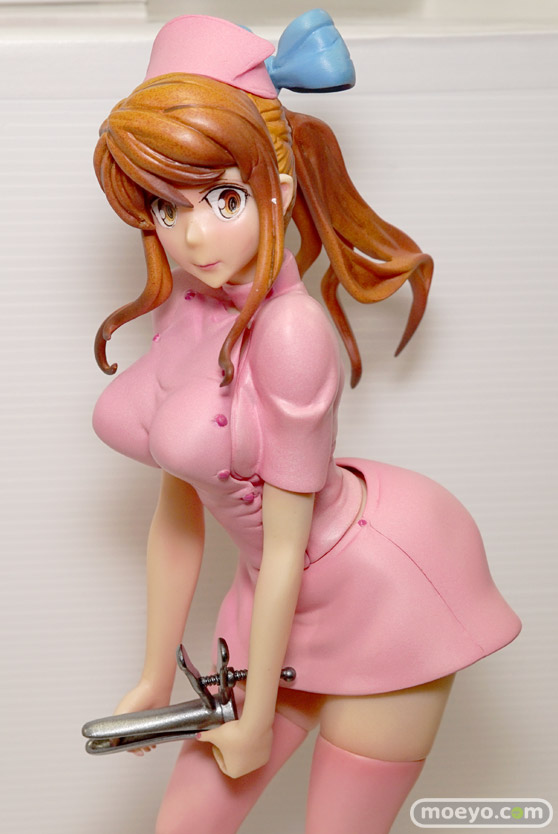 ブラックベリーの月刊哀川編集長 哀川由美 コスプレナース ホワイトVer./ピンクVer.の新作フィギュア彩色サンプル画像12