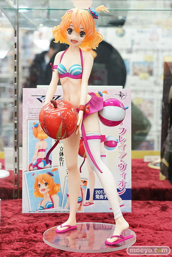 秋葉原の新作フィギュア展示の様子38