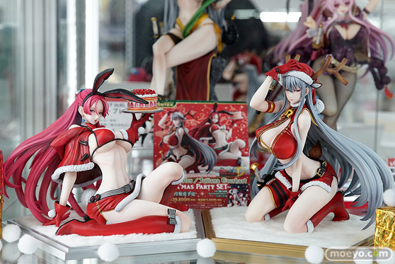 秋葉原の新作フィギュア展示の様子画像07