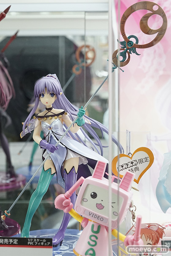 秋葉原の新作フィギュア展示の様子04