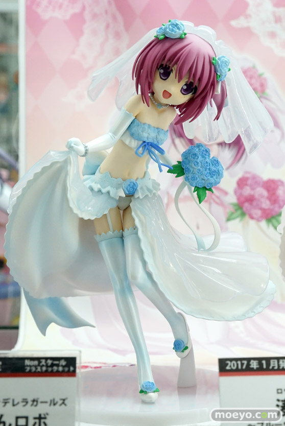 秋葉原の新作フィギュア展示の様子画像04