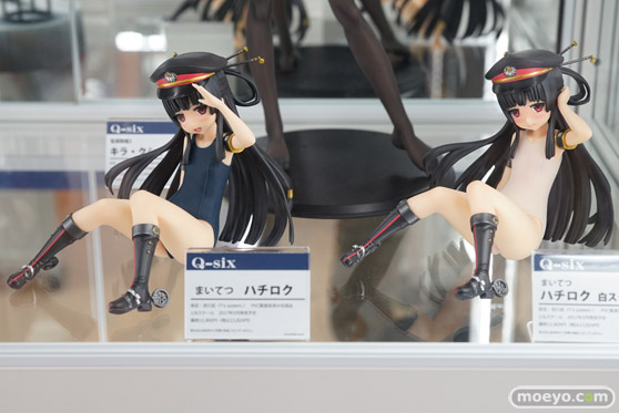 秋葉原の新作フィギュア展示の様子01