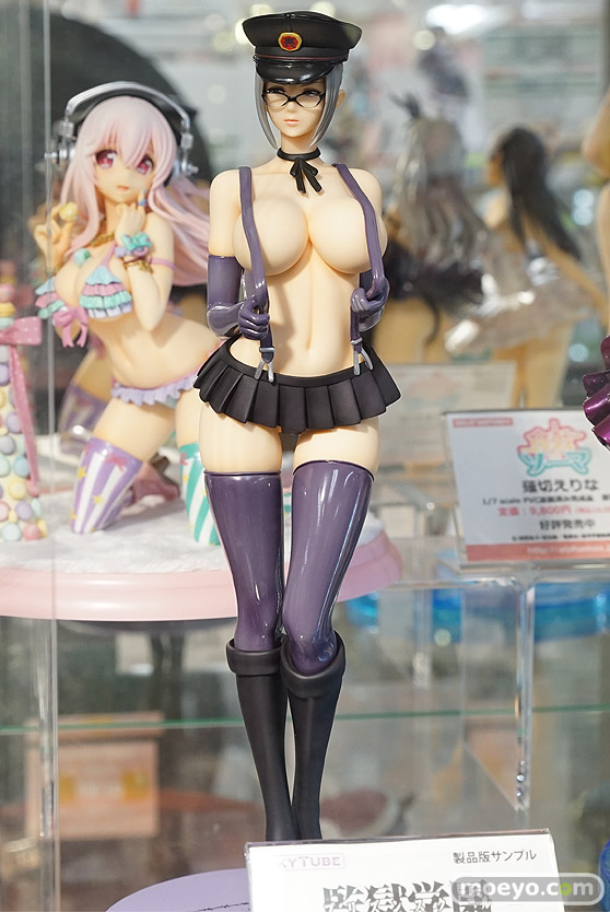 秋葉原の新作フィギュア展示の様子13