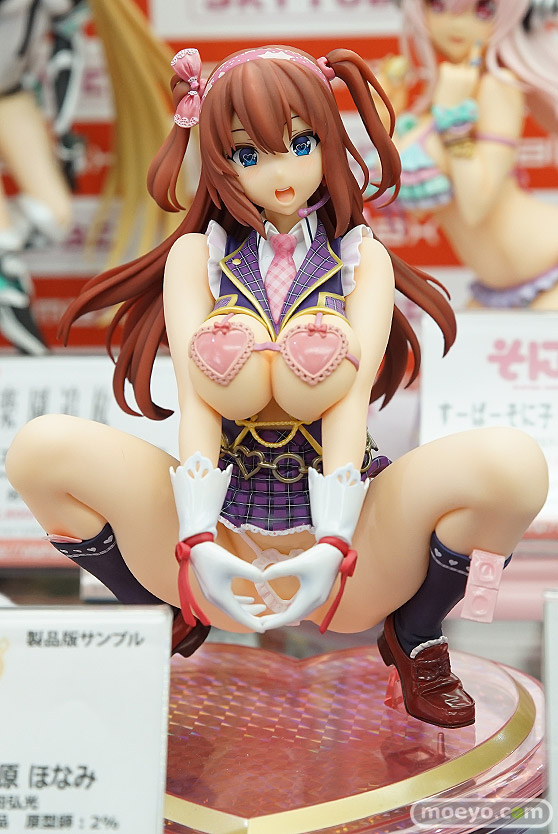 秋葉原の新作フィギュア展示の様子30