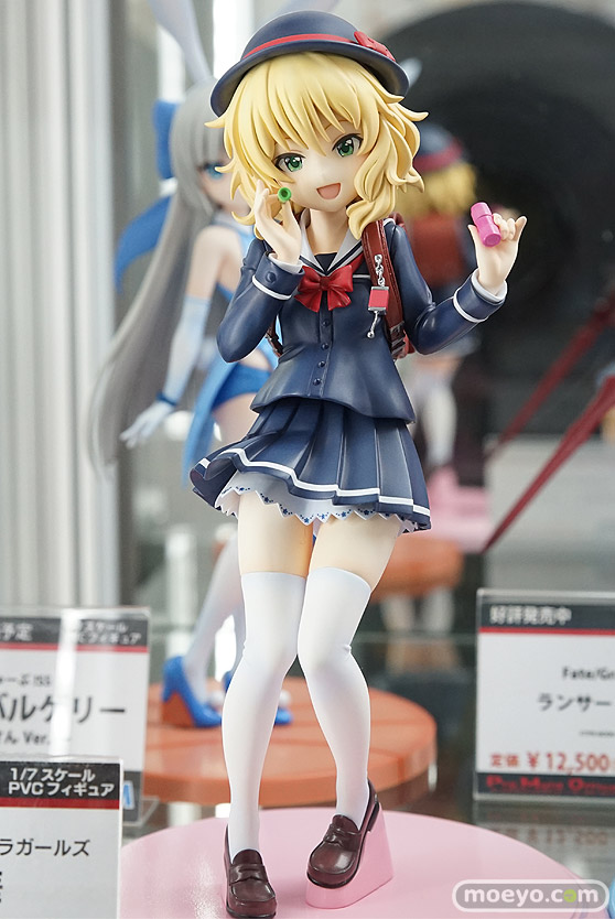 秋葉原の新作フィギュア展示の様子画像06