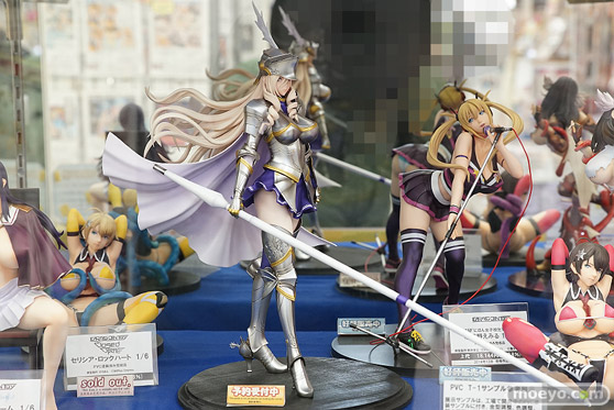 秋葉原の新作フィギュア展示の様子画像24
