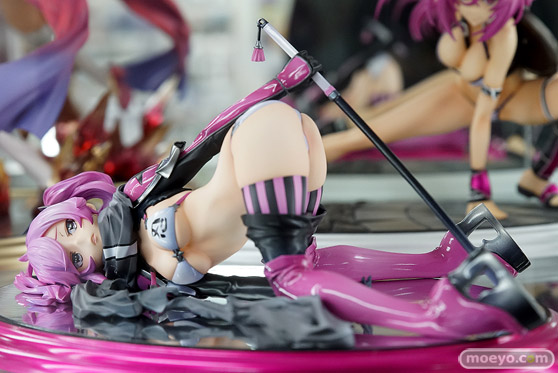 秋葉原の新作フィギュア展示の様子04