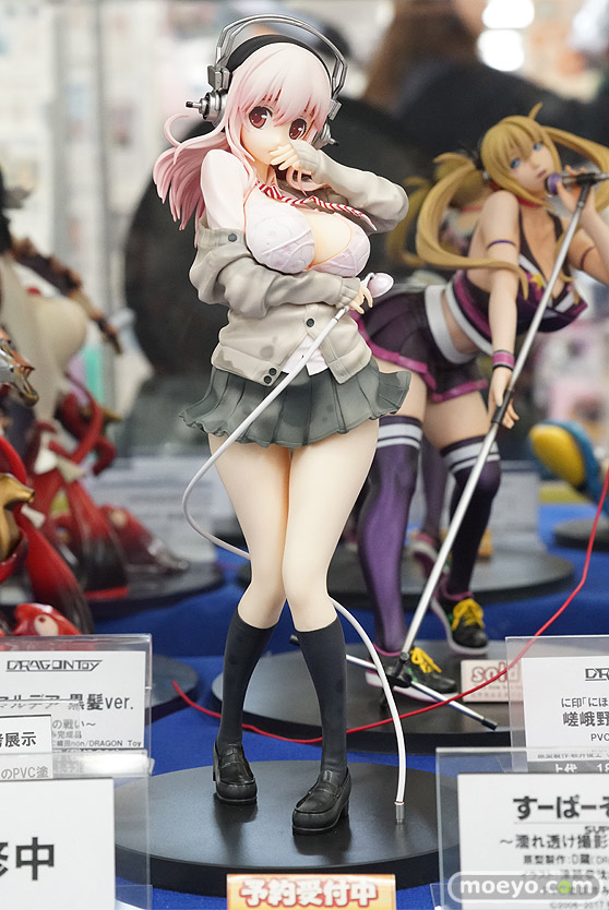 秋葉原の新作フィギュア展示の様子27