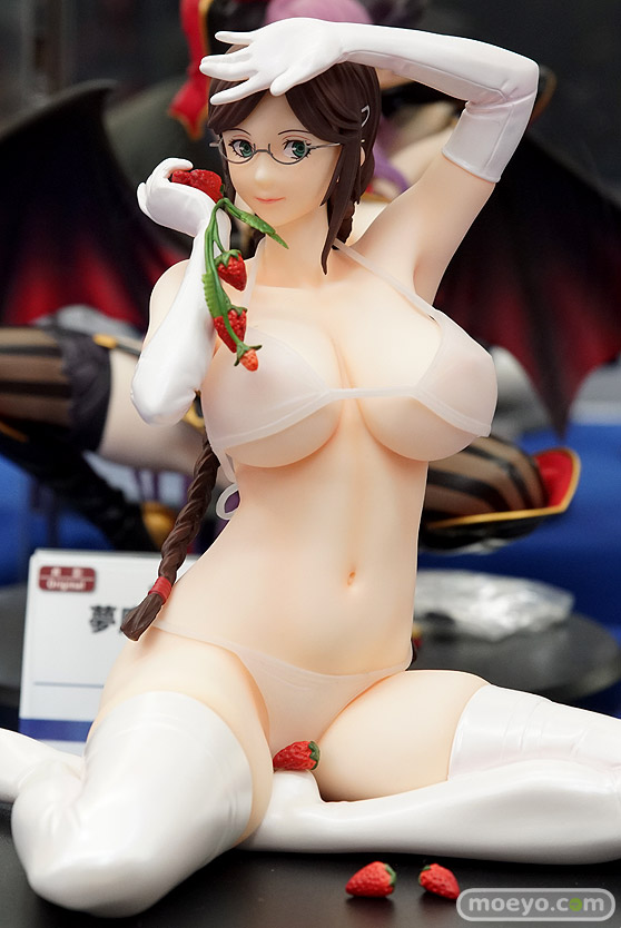 秋葉原での新作フィギュア展示の様子33