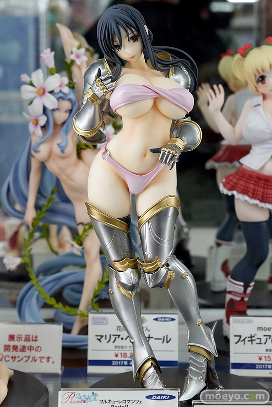 秋葉原の新作フィギュア展示の様子12