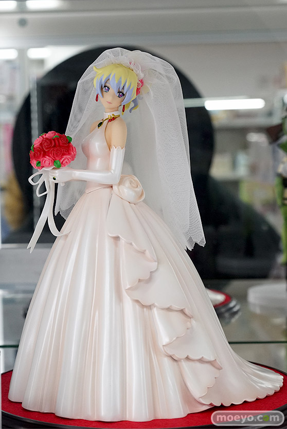 秋葉原の新作フィギュア展示の様子04