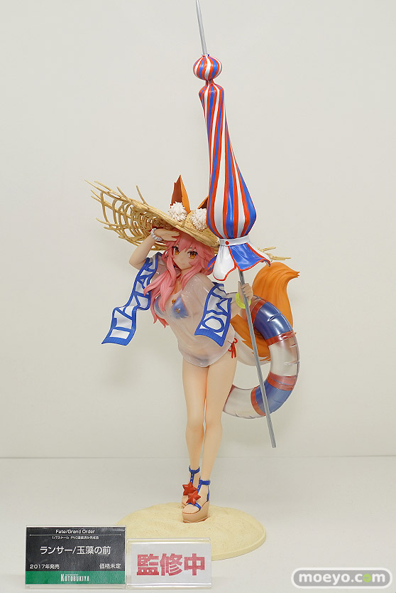 アニメジャパン2017のコトブキヤブース新作フィギュア展示の様子01