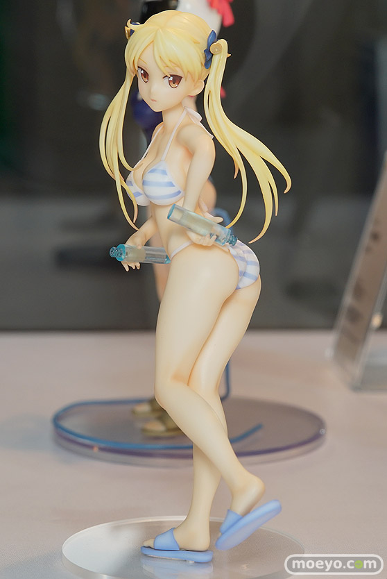 アニメジャパン2017のトムス・エンタテインメント　フロンティアワークス　株式会社サテライト　講談社キャラクターグッズマーケット　きゃらぐま　東映アニメーション　ブース新作フィギュア展示の様子01