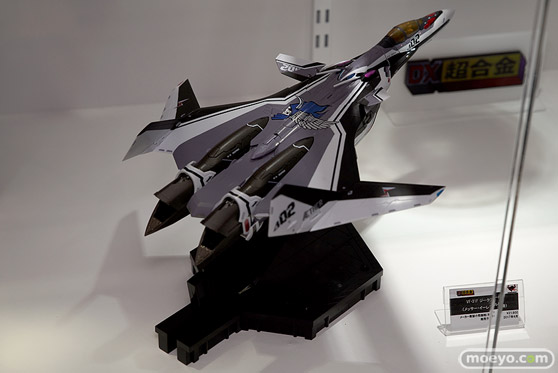 アニメジャパン2017のトムス・エンタテインメント　フロンティアワークス　株式会社サテライト　講談社キャラクターグッズマーケット　きゃらぐま　東映アニメーション　ブース新作フィギュア展示の様子13