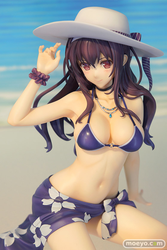 秋葉原の新作フィギュア展示の様子02