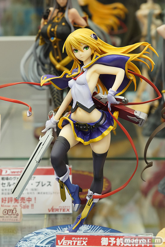 秋葉原の新作フィギュア展示の様子26