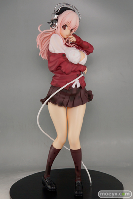 ドラゴントイのすーぱーそに子 濡れ透け撮影会　1/6 冬コーデver.の新作フィギュア彩色サンプル画像02