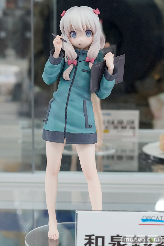 秋葉原の新作フィギュア展示の様子01