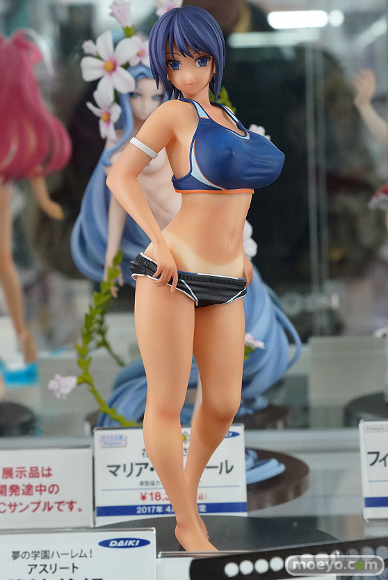 秋葉原の新作フィギュア展示の様子07