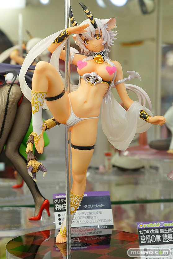 秋葉原の新作フィギュア展示の様子28