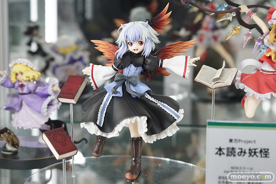 秋葉原の新作フィギュア展示の様子04