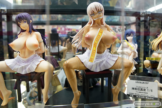 秋葉原の新作フィギュア展示の様子16