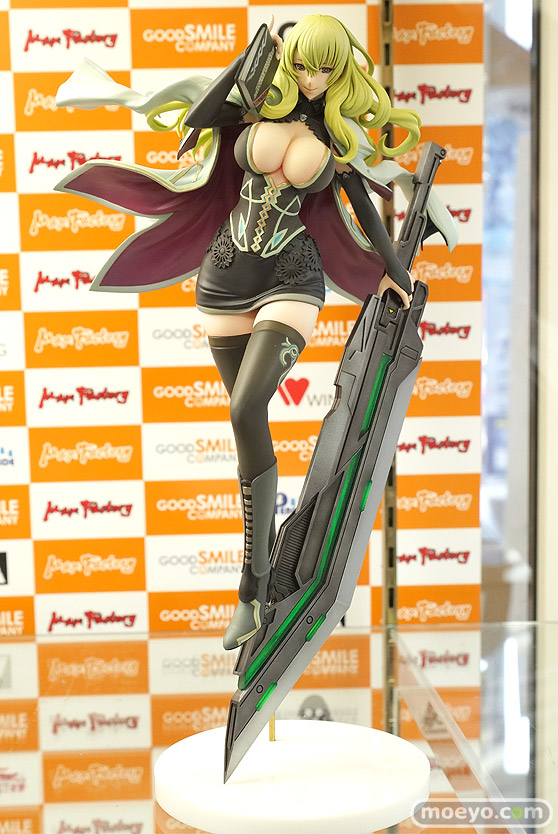 秋葉原の2017年ゴールデンウィーク中の新作フィギュア展示の様子07