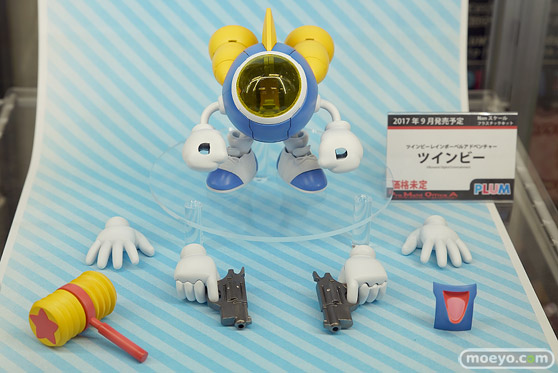 秋葉原の2017年ゴールデンウィーク中の新作フィギュア展示の様子01