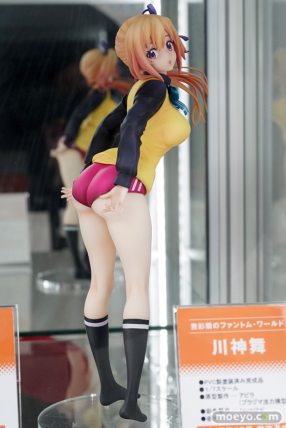 秋葉原の新作フィギュア彩色サンプル展示の様子あみあみ秋葉原店23