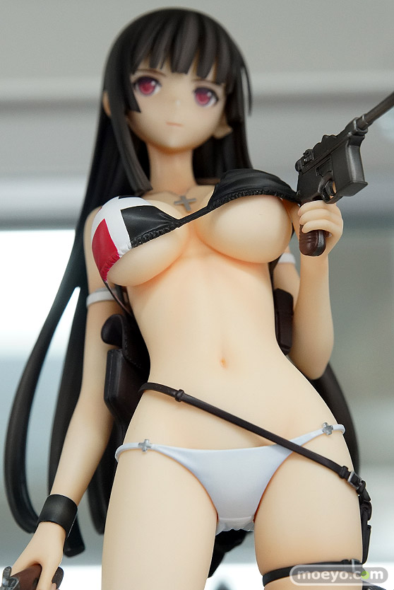 秋葉原の新作フィギュア彩色サンプル展示の様子あみあみ秋葉原店36