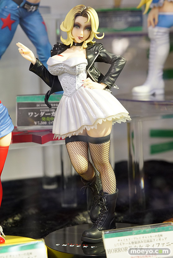 秋葉原の新作フィギュア彩色サンプル展示の様子　コトブキヤ秋葉原館　ボークスホビー天国01